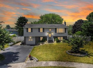 9 Westfield Pl, Fleetwood, PA 19522