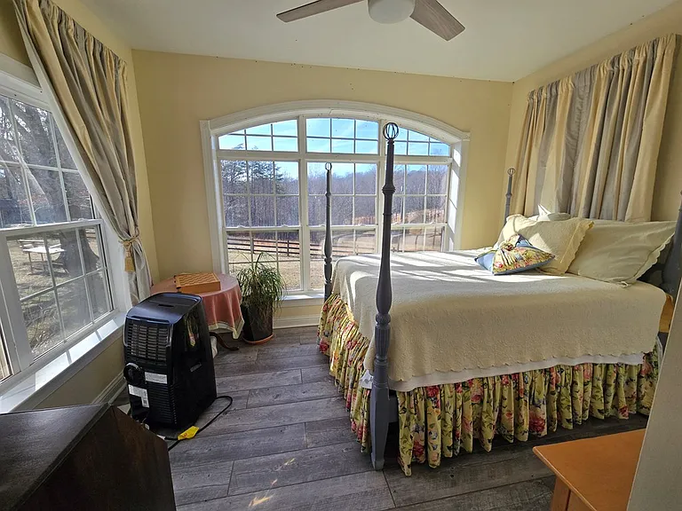 8198 Francisco Rd — Photo 15