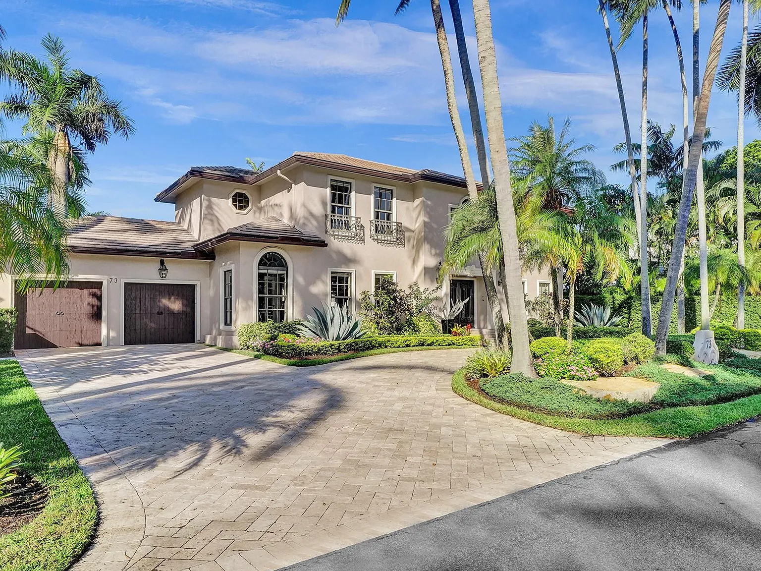 5 bed, 5.5 bath, 4291 sqft, $35,000 — Photo 2