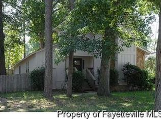 5600 Nix Rd, Fayetteville, NC 28314