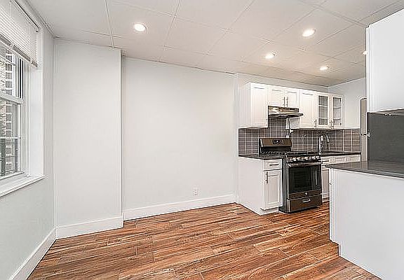 5th image of 4730 59th St APT 1