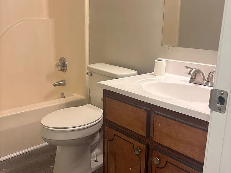 23 Camelot Cv — Photo 8