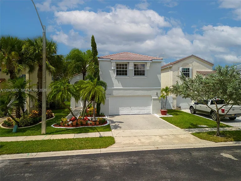 15341 NW 4th St — Photo 2