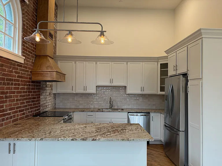 401 N Warren St #101 — Photo 2