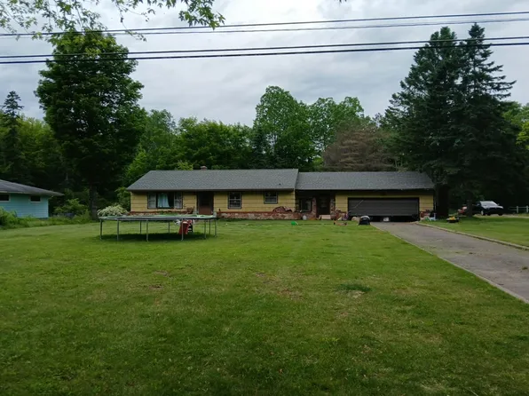 1134 S Superior Ave, Baraga, MI 49908