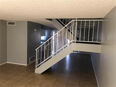 4303 W Solano Dr N — Photo 6