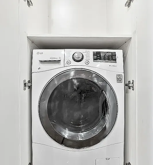 321 W 11th St #14K — Photo 4
