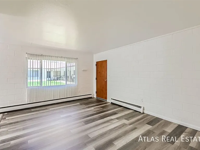 708 E Alpert Ct #6 — Photo 2