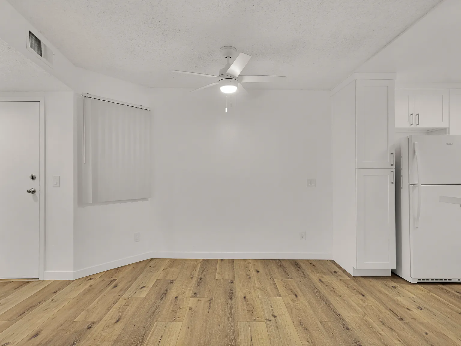 2 bed, 1200 sqft, $2,500 — Photo 4