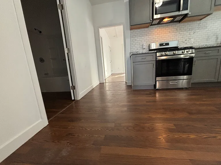 118 Locust St — Photo 16