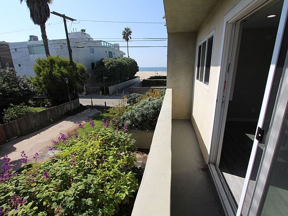 3rd image of 17 28th Ave APT 110