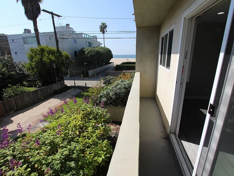 Venice Atrium — Photo 3