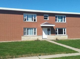 604 W Avilon Ave APT 4, Round Lake, IL 60073