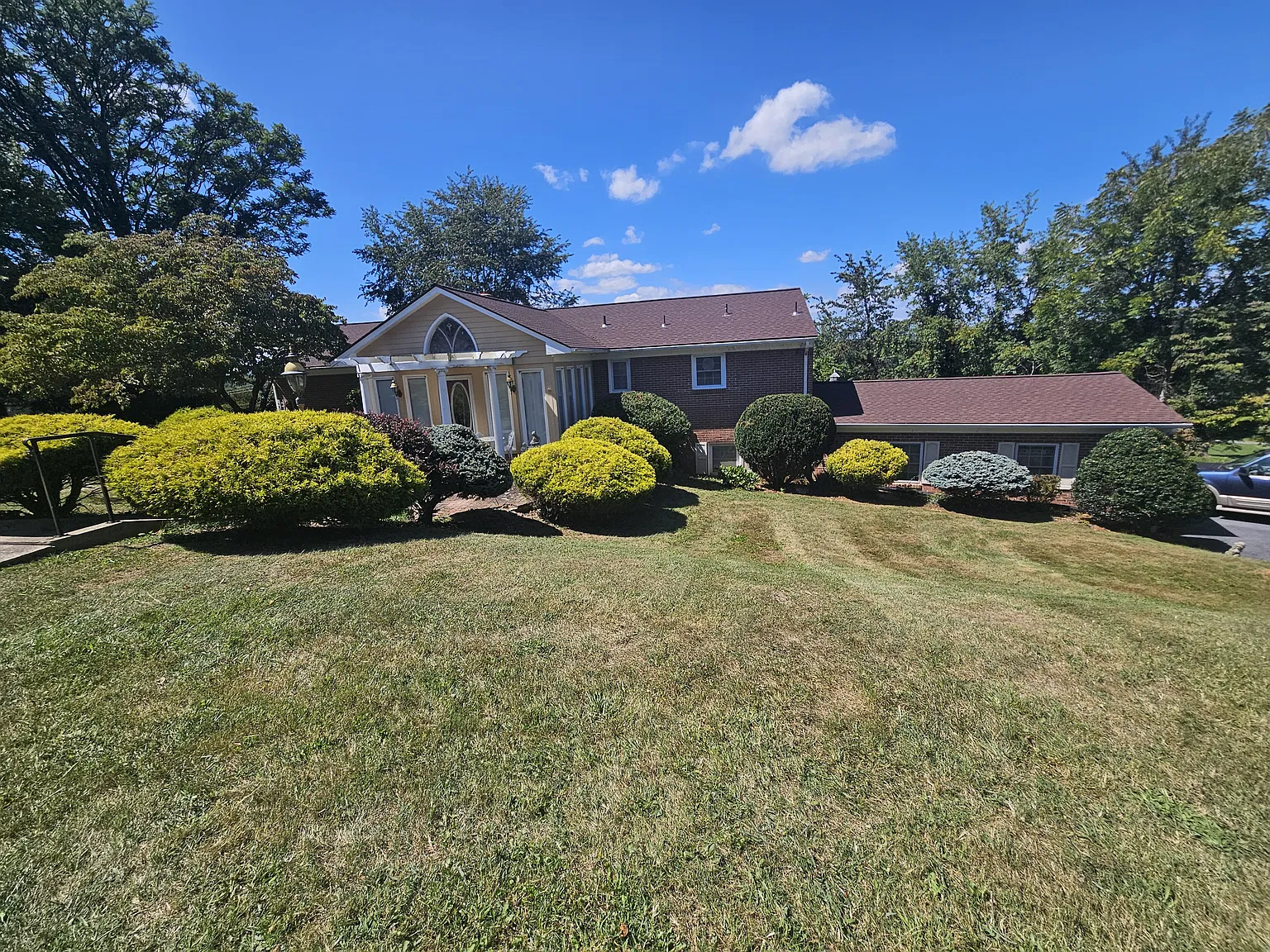 3 bed, 1971 sqft, $1,495 — Photo 2