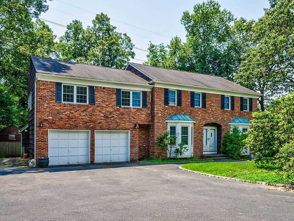 1st image of 30 Wenwood Dr