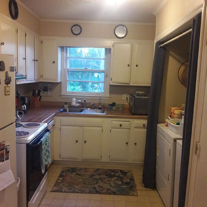 2nd image of 307 W Burt Dr