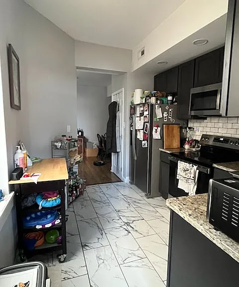 431 W 24th St — Photo 7