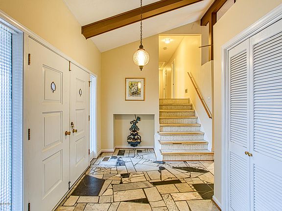 5th image of 3019 Falmouth Dr