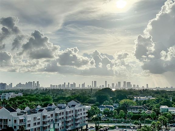 5th image of 2899 Collins Ave APT 1150