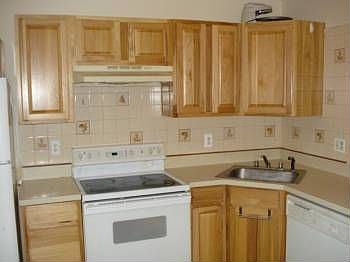 3rd image of 3128 Woodlands Dr