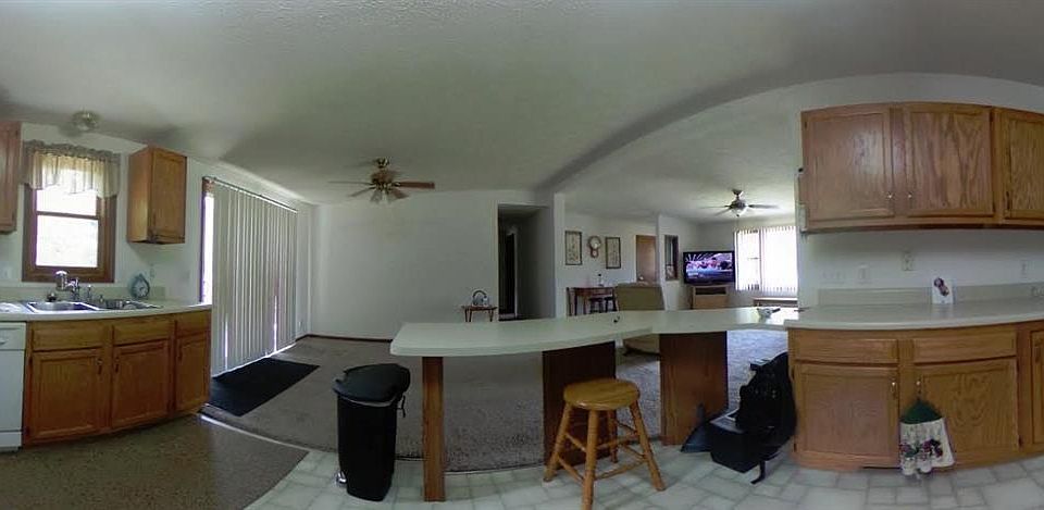 2nd image of 7463 Gillette Rd