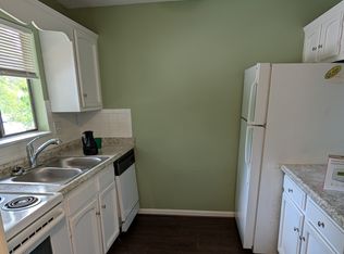 114 Cedar Cove Ln #114, Winston Salem, NC 27104