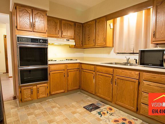 5th image of 3865 Shamrock Dr