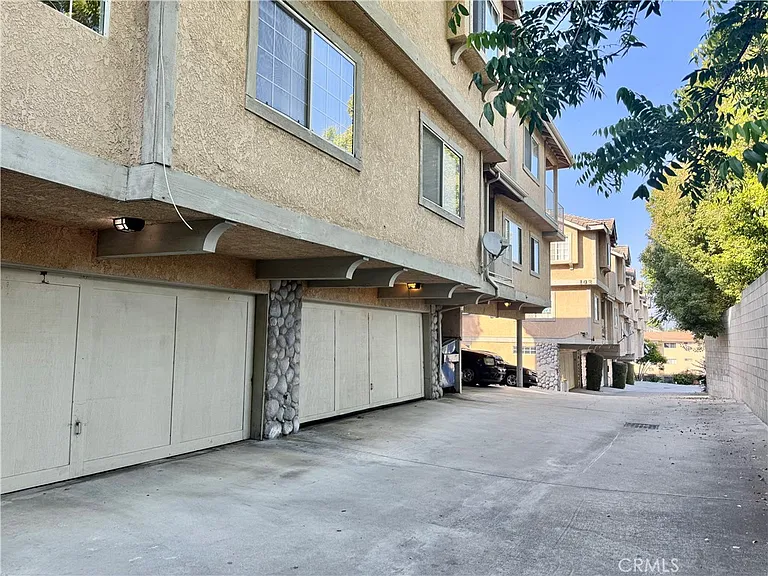100 S Chapel Ave #D — Photo 3