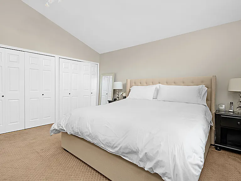 1574 Devonshire Ave — Photo 21