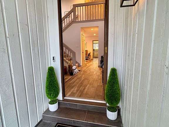 3rd image of 16207 GARDEN OAKS ST
