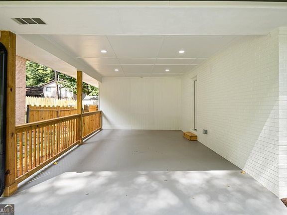 3rd image of 88 Hollis Ter NW