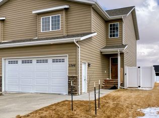 3346 Calvin Dr, Dickinson, ND 58601