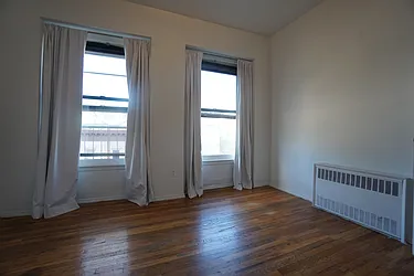 Rented by Rennit Inc.