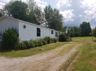 8821 Middle Rd, Lake City, PA 16423