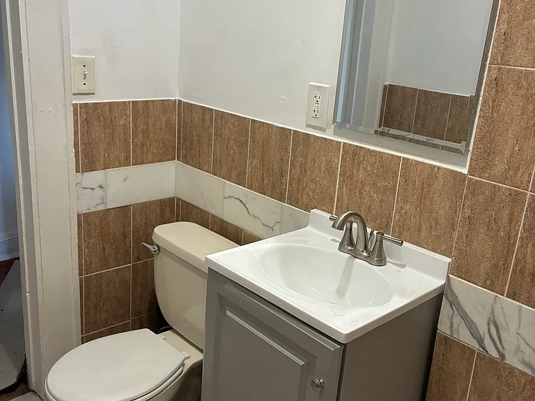 1648-1650 Madison Ave #3 — Photo 12