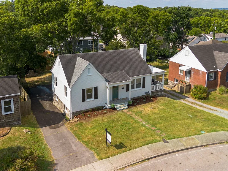2313 Sunset Pl — Photo 24