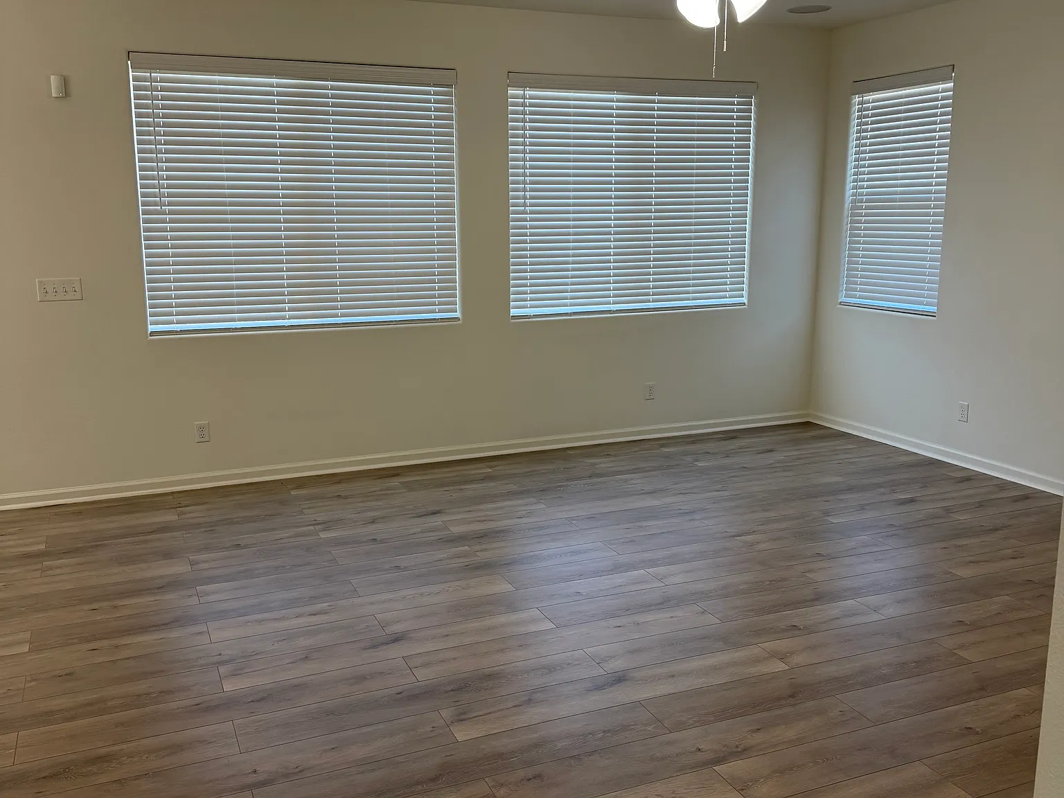 4 bed, 1786 sqft, $2,500 — Photo 3