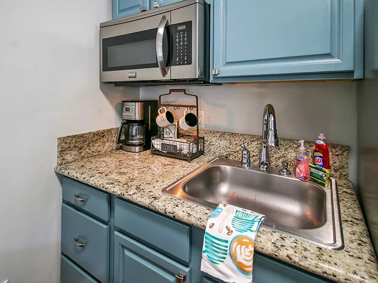 175 E E St — Photo 15