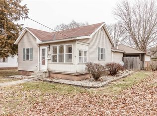 812 N 21st St, Mattoon, IL 61938