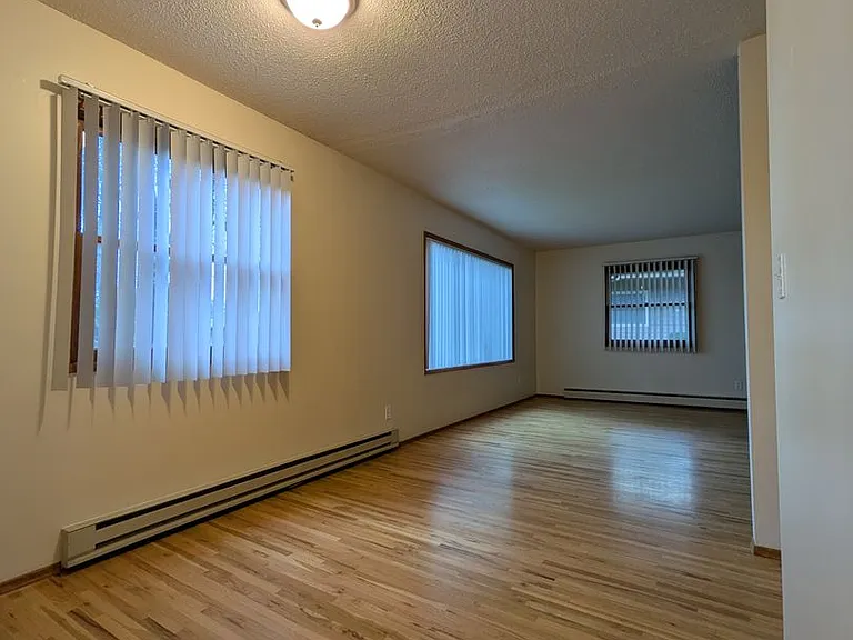 Bel Air Apartments — Photo 21