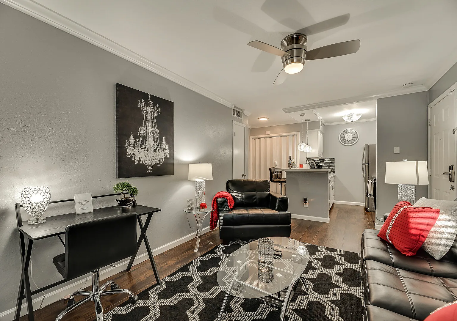 I48-1 World Cup Stay - 18 min to AT&T - Sleeps 2 - Free Parking — Photo 1