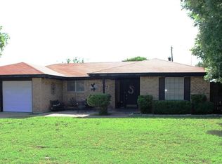 213 Pioneer Trl, Henrietta, TX 76365