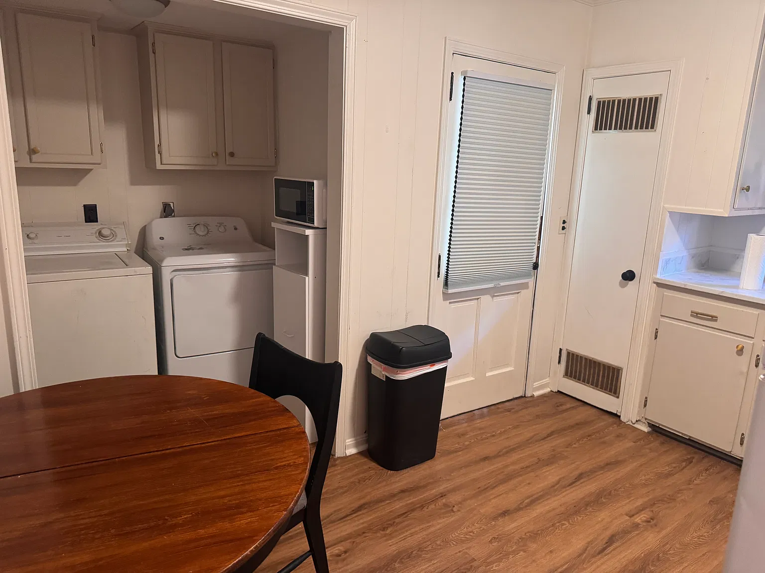 2 bed, 900 sqft, $1,100 — Photo 4