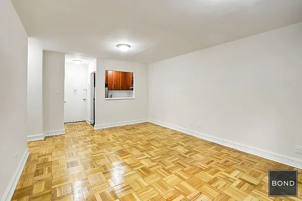 Rented by Bond New York | media 21