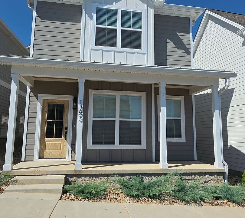 1st image of 1353 Belfair St