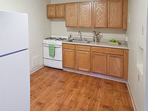 2nd image of 1200 N Pearl Street # Fl 2nd