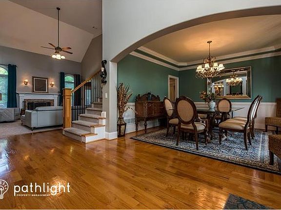 3rd image of 5423 Pierce Ct