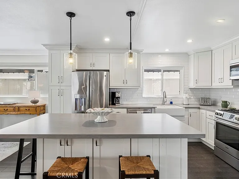 618 Acacia Ave — Photo 5