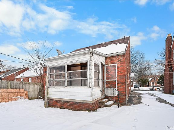 4th image of 11675 Laing St