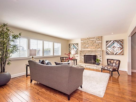 2nd image of 2020 Belle Monti Ave
